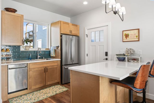 5600 Laurel Drive, West Richland, WA 99353