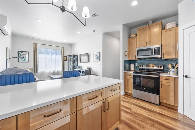 5600 Laurel Drive, West Richland, WA 99353