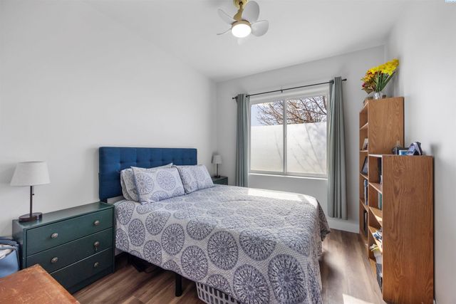 5600 Laurel Drive, West Richland, WA 99353