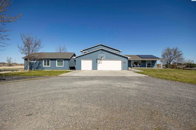 5600 Laurel Drive, West Richland, WA 99353