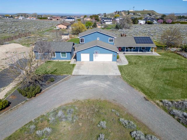 5600 Laurel Drive, West Richland, WA 99353