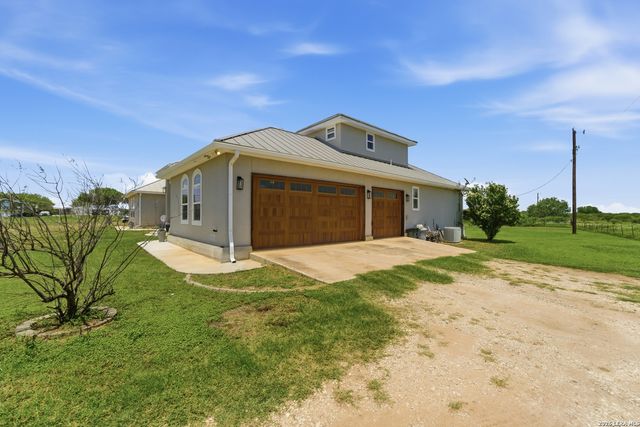 12320 Wheeler Rd, Atascosa, TX 78002