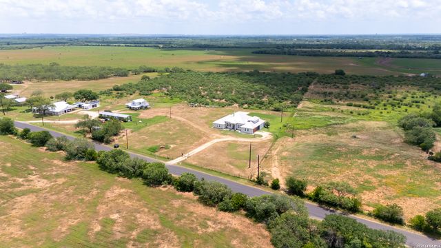 12320 Wheeler Rd, Atascosa, TX 78002