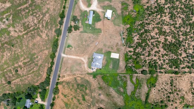 12320 Wheeler Rd, Atascosa, TX 78002