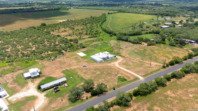 12320 Wheeler Rd, Atascosa, TX 78002