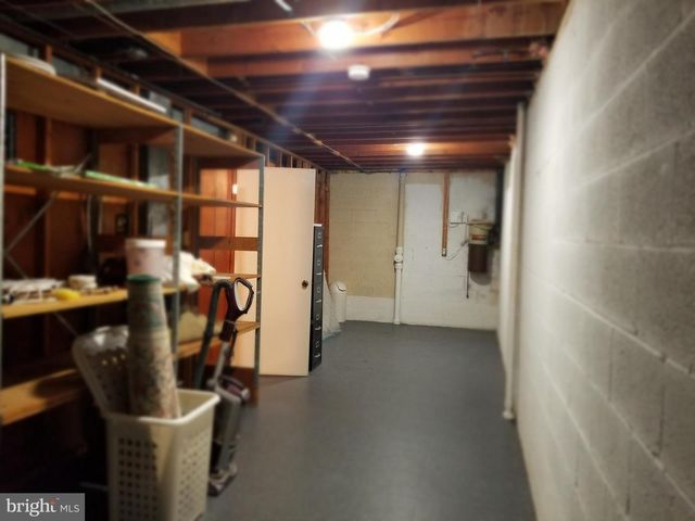 9918-DERBYSHURE E DERBYSHIRE LN, Bethesda, MD 20817