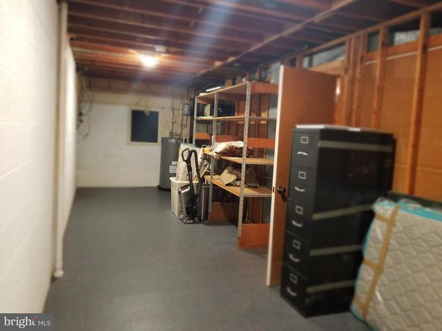 9918-DERBYSHURE E DERBYSHIRE LN, Bethesda, MD 20817