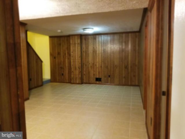 9918-DERBYSHURE E DERBYSHIRE LN, Bethesda, MD 20817