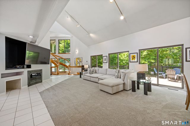 25 Surrey Drive, Cheshire, CT 06410