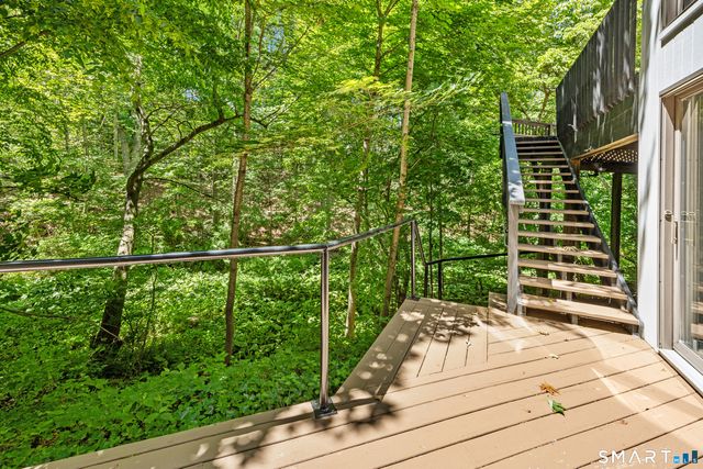 25 Surrey Drive, Cheshire, CT 06410