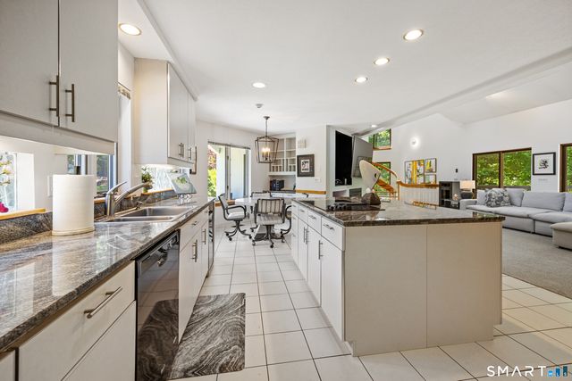 25 Surrey Drive, Cheshire, CT 06410