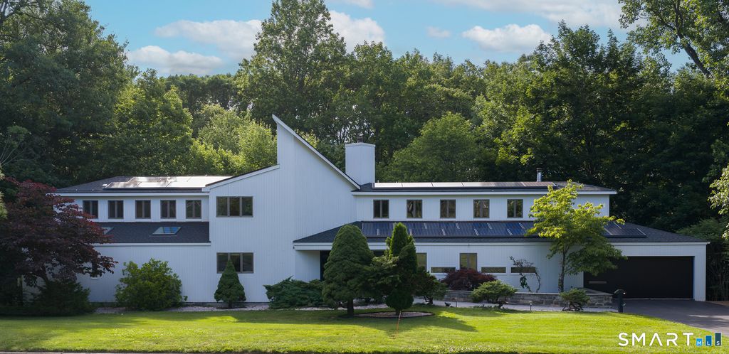 25 Surrey Drive, Cheshire, CT 06410