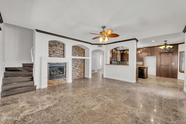 428 Desert Dandelion Street, Horizon City, TX 79928