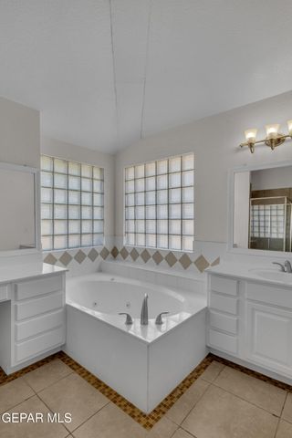 428 Desert Dandelion Street, Horizon City, TX 79928