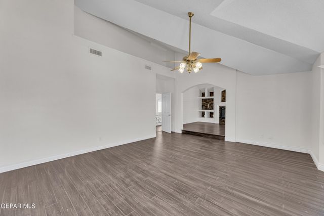 428 Desert Dandelion Street, Horizon City, TX 79928