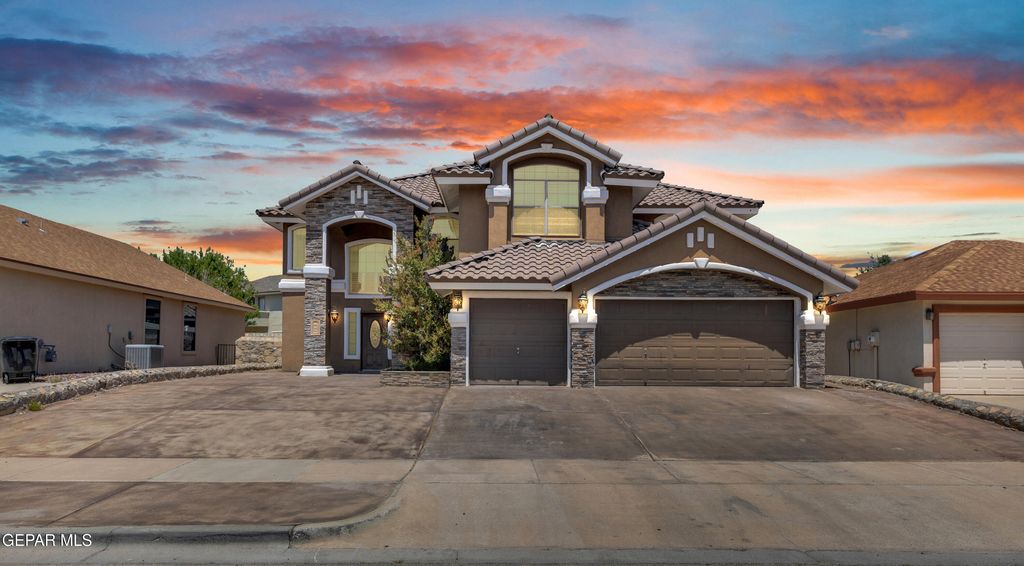428 Desert Dandelion Street, Horizon City, TX 79928