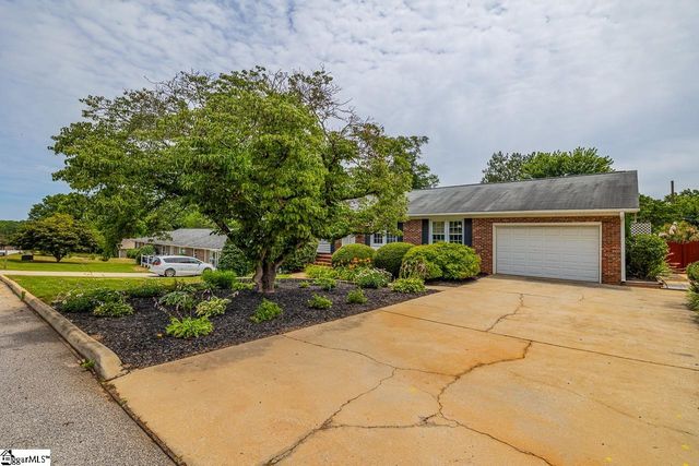 304 Del Norte Road, Greenville, SC 29615