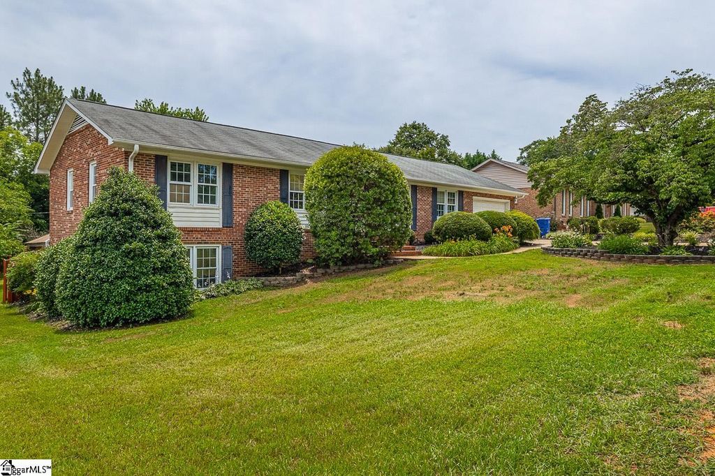 304 Del Norte Road, Greenville, SC 29615