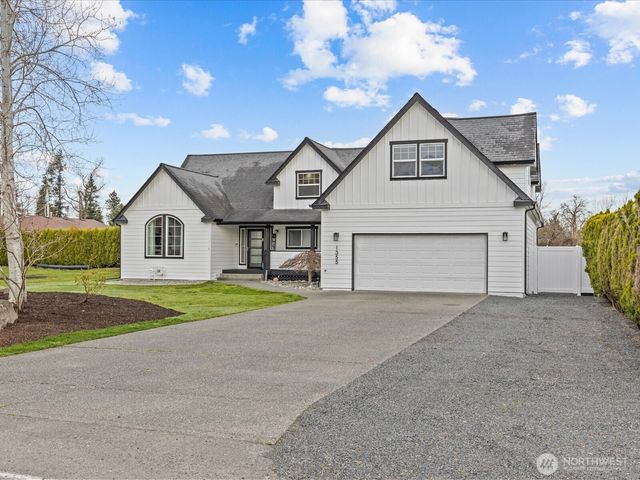 1355 McHugh Avenue, Enumclaw, WA 98022