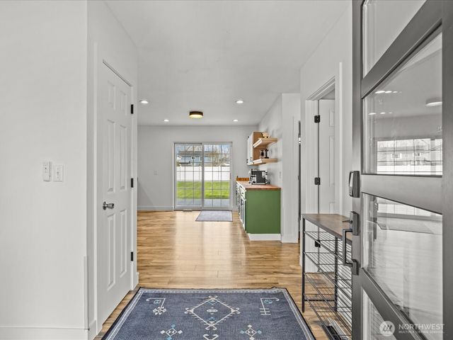 1355 McHugh Avenue, Enumclaw, WA 98022