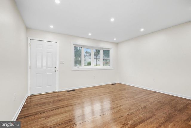 328 VALE SMT S, Laurel, MD 20724