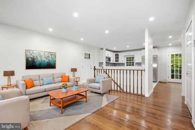 328 VALE SMT S, Laurel, MD 20724