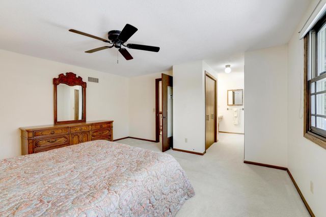 15800 Seaton Place, Minnetonka, MN 55345