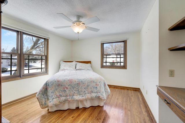 15800 Seaton Place, Minnetonka, MN 55345