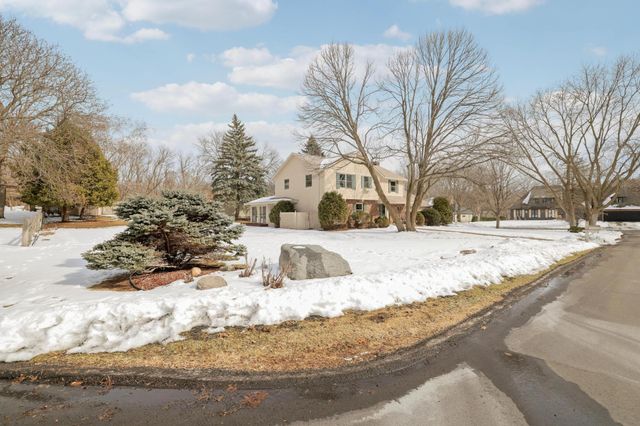 15800 Seaton Place, Minnetonka, MN 55345