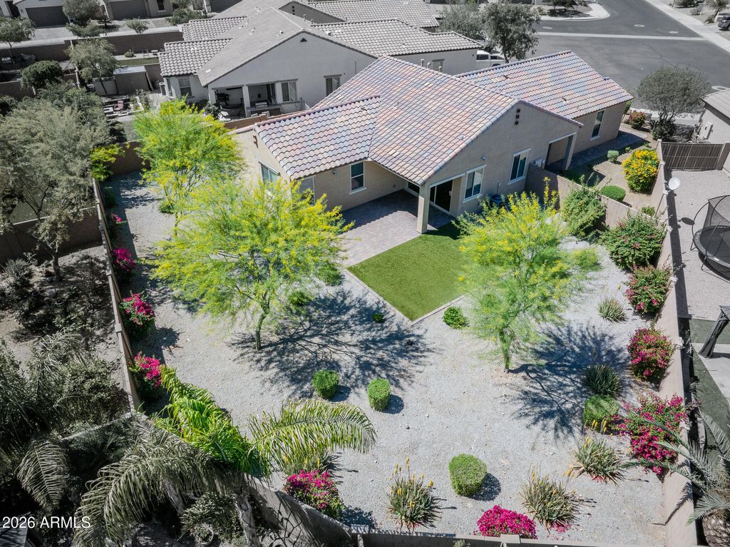 10037 W CASHMAN Drive, Peoria, AZ 85383 — photo 2