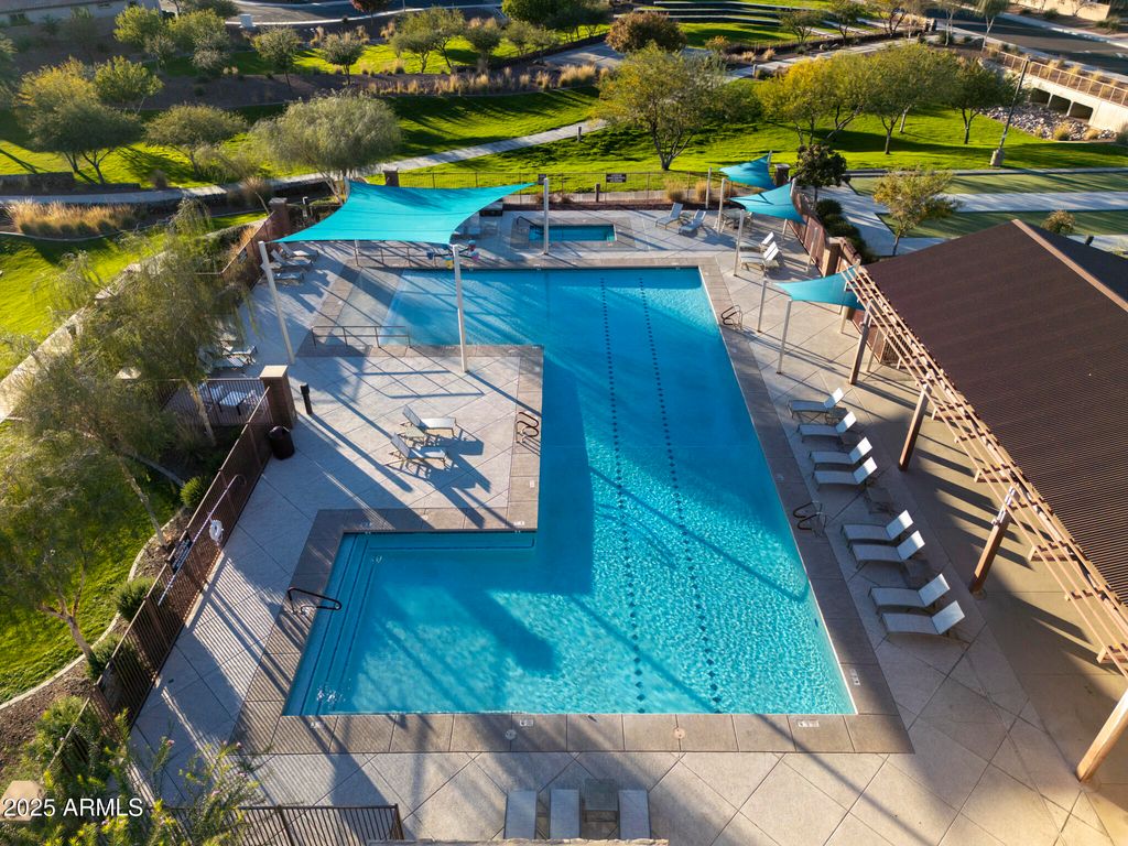 10037 W CASHMAN Drive, Peoria, AZ 85383 — photo 5
