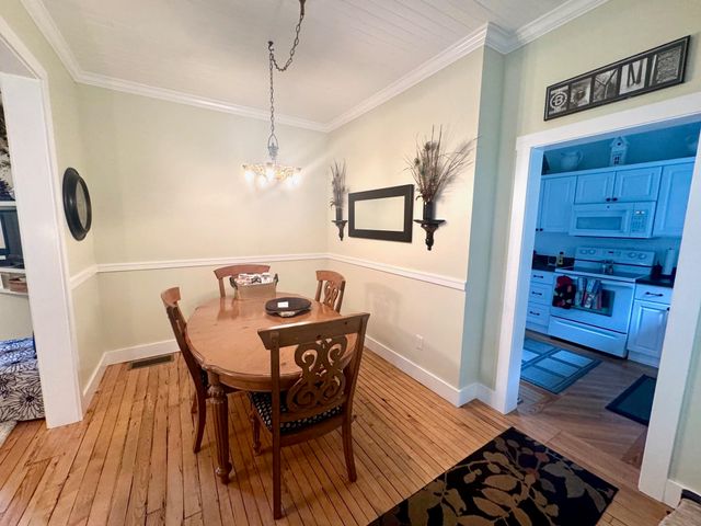 601 Pleasant Avenue, Boyne City, MI 49712