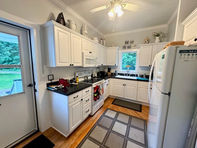 601 Pleasant Avenue, Boyne City, MI 49712