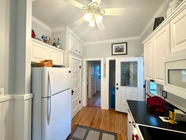 601 Pleasant Avenue, Boyne City, MI 49712