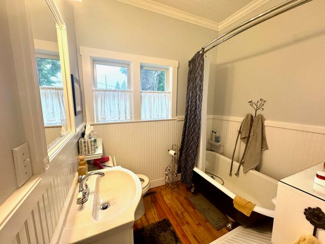 601 Pleasant Avenue, Boyne City, MI 49712