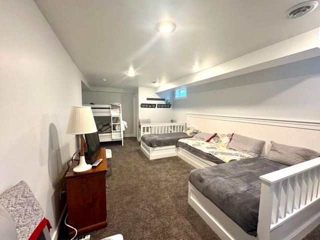 601 Pleasant Avenue, Boyne City, MI 49712