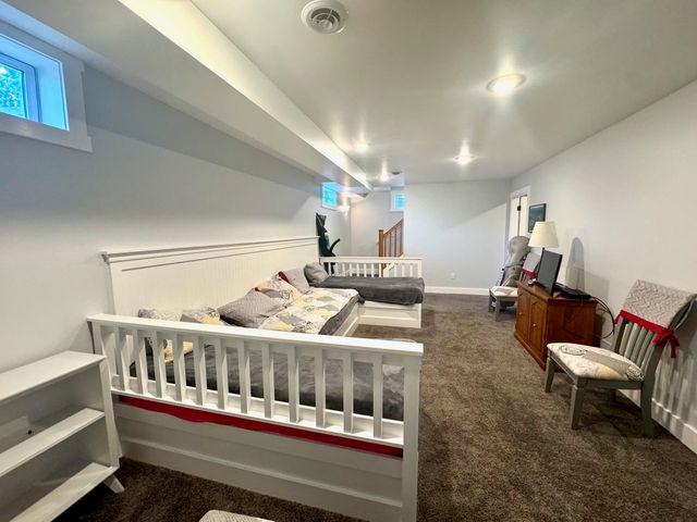 601 Pleasant Avenue, Boyne City, MI 49712