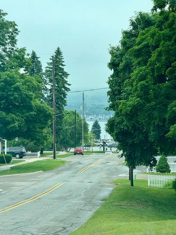 601 Pleasant Avenue, Boyne City, MI 49712