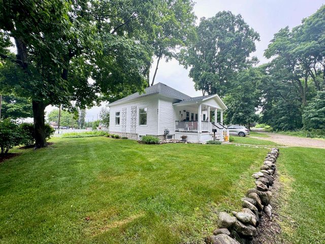 601 Pleasant Avenue, Boyne City, MI 49712