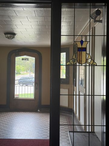 2516 N Harrison Street 01, Davenport, IA 52803