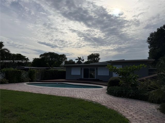 800 SW 8th Terrace, Fort Lauderdale, FL 33315