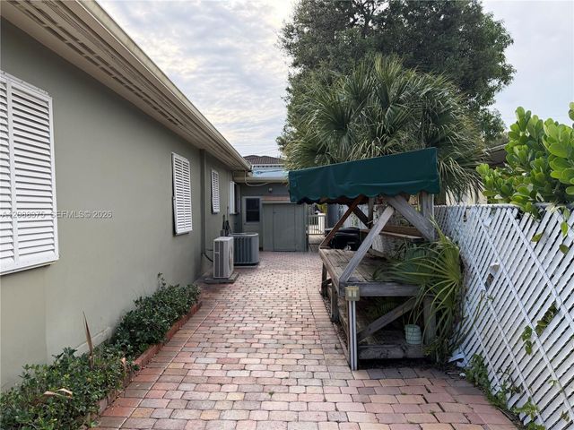 800 SW 8th Terrace, Fort Lauderdale, FL 33315