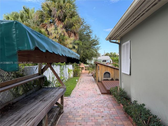 800 SW 8th Terrace, Fort Lauderdale, FL 33315