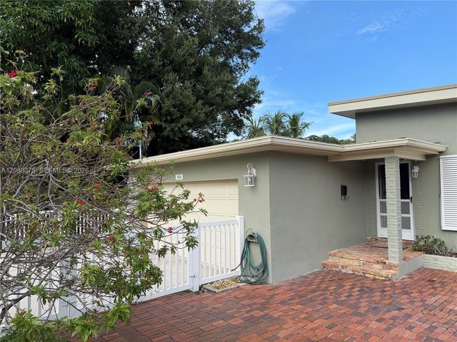 800 SW 8th Terrace, Fort Lauderdale, FL 33315