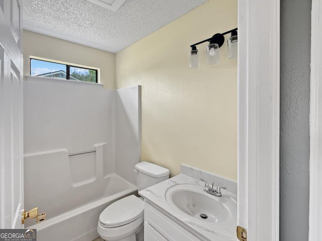 136 Cherry Point Drive, St. Marys, GA 31558