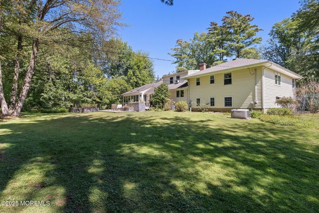 35 Sunnybank Drive, Shrewsbury Boro, NJ 07702