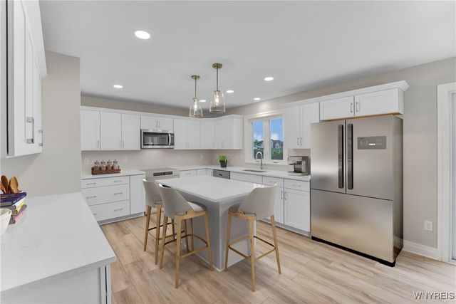 5657 Dorothy Circle, Clarence, NY 14032