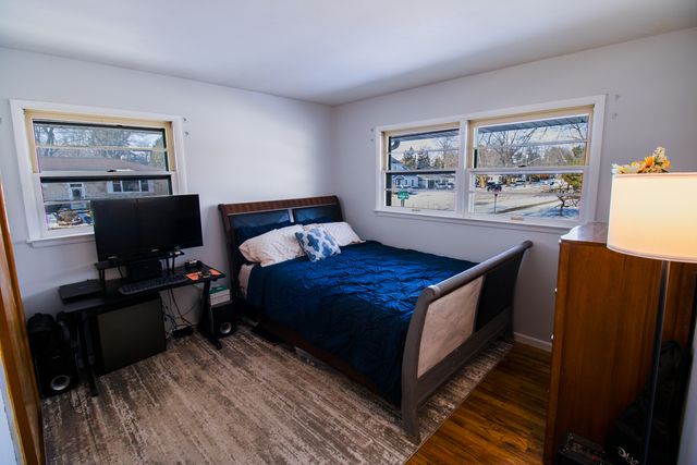 100 Warren Place, Dekalb, IL 60115