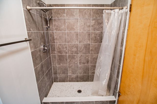 100 Warren Place, Dekalb, IL 60115