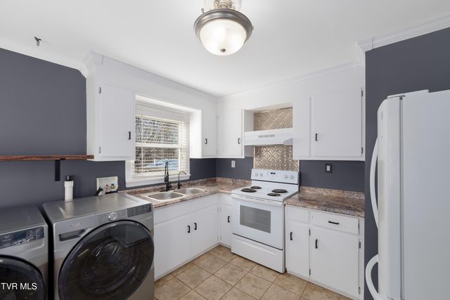 1203 North Barton Street, Johnson City, TN 37604